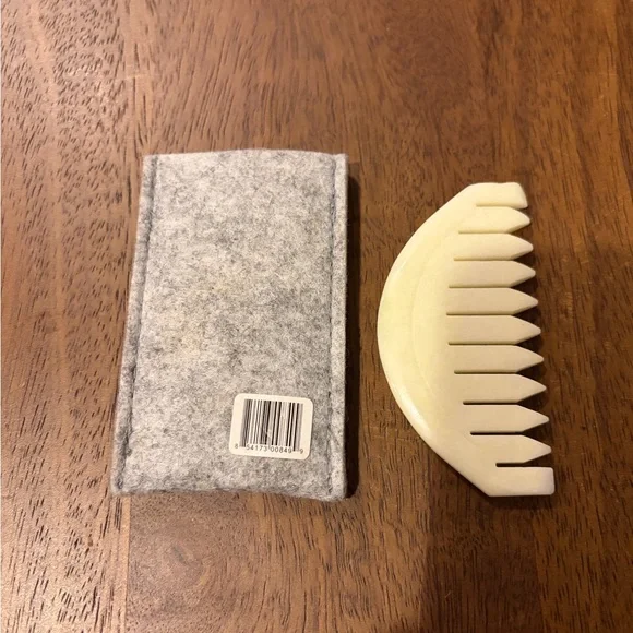 ACT + ACRE NEW Gua Sha Scalp Comb Tool Natural Jade - Picture 8 of 9